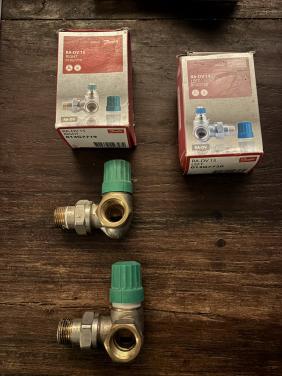 Danfoss thermostatische kranen voor radiator. Nieuw en gebruikt.