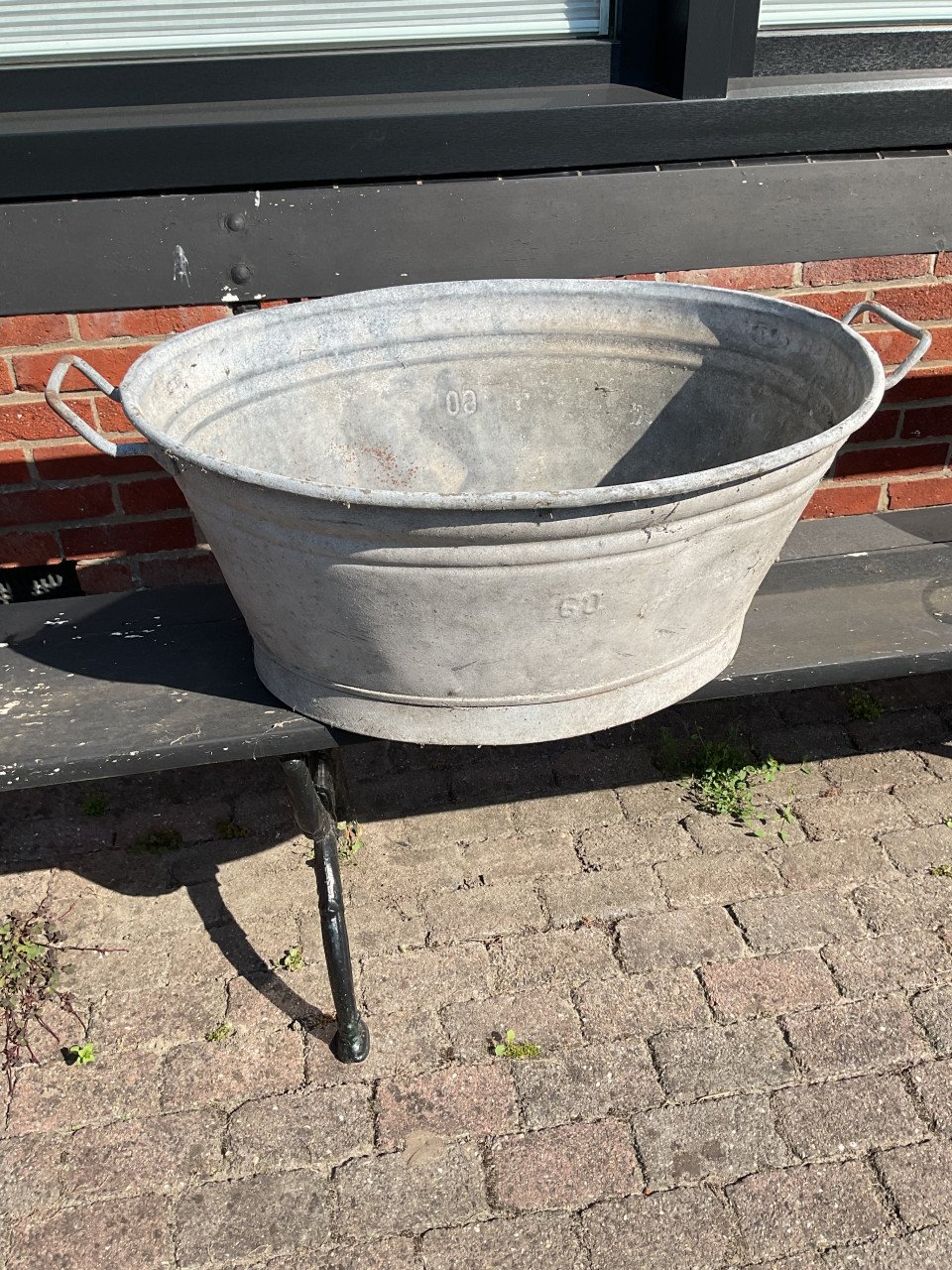 Zinken teilen , ketels en vuilnisemmers