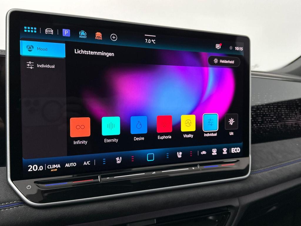 Volkswagen Tiguan r-line edition plug in hybride 272 pk black style pakket