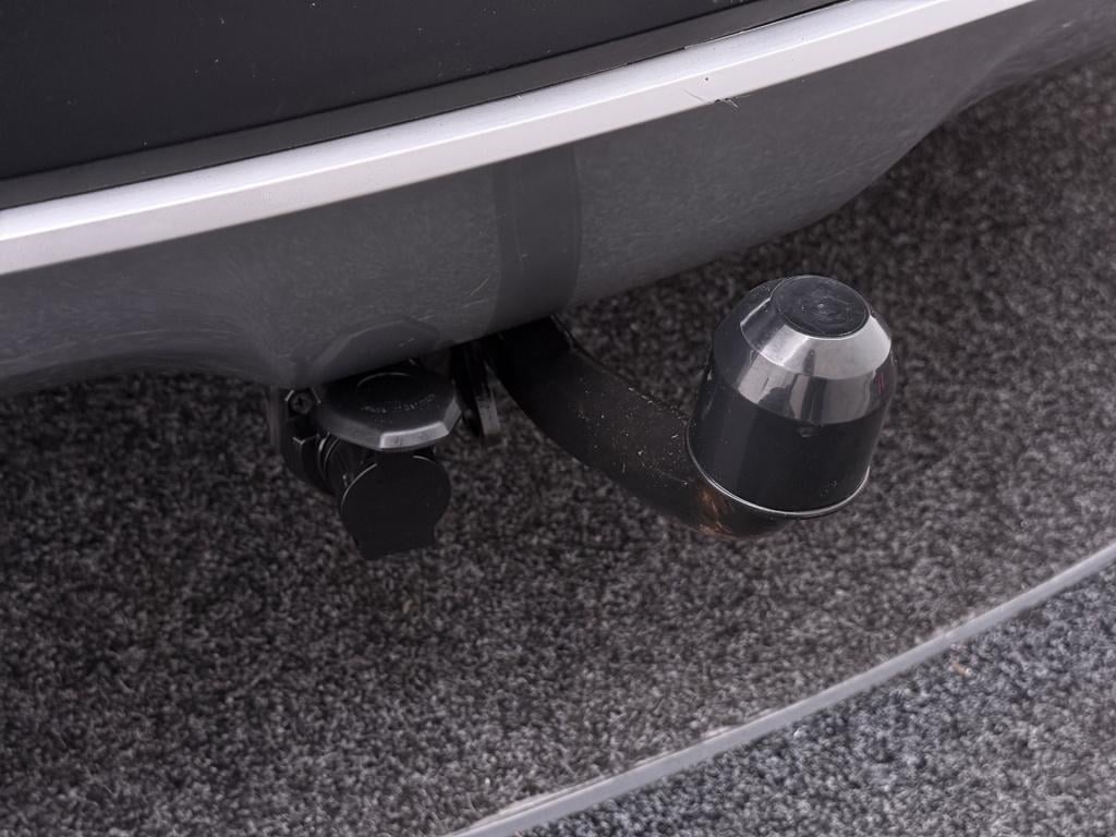 Kia Xceed 1.5 t-gdi mhev executiveline | trekhaak | schuifdak | jbl |