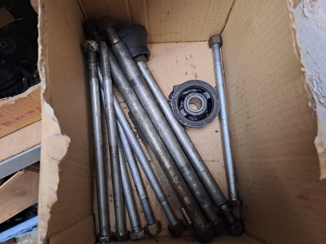 Te koop onderdelen en opvoer spul peugeot vivacity