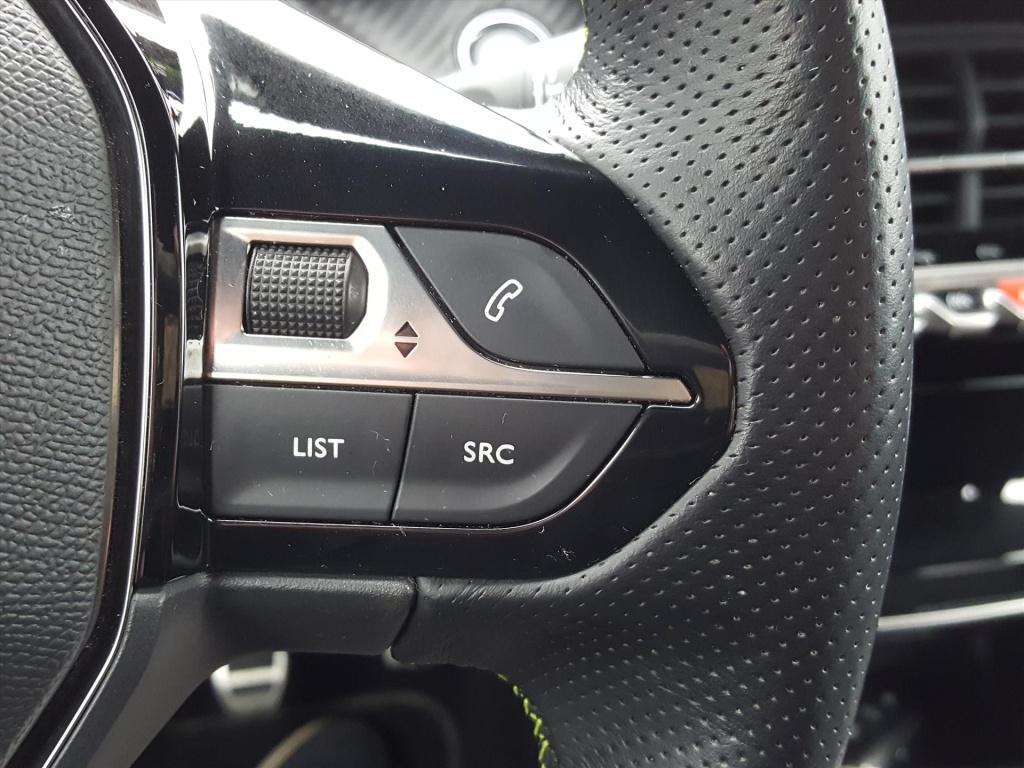 Peugeot 208 1.2 100pk gt-line 3d cockpit | apple carplay&android auto | nav