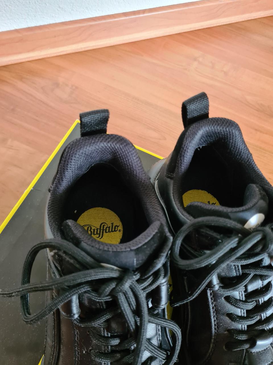 Buffalo schoenen maat 39