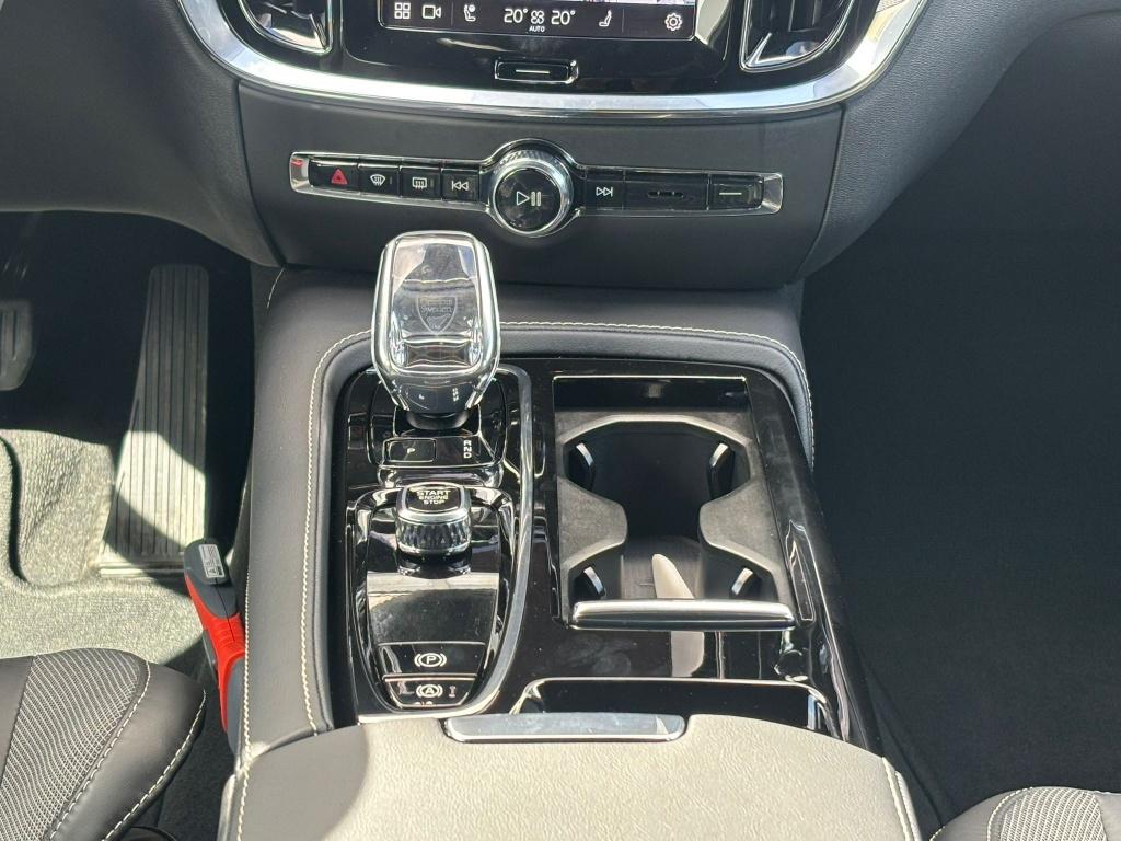 Volvo V60 t6 398pk recharge plus dark| adap.cruise| trekhaak| 360 camera