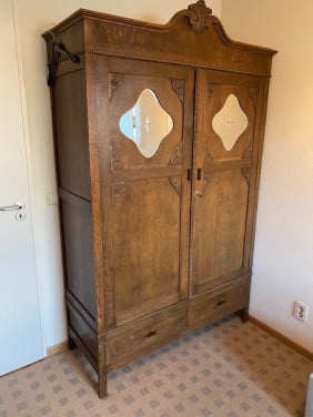 Te koop: een mooie oude kast