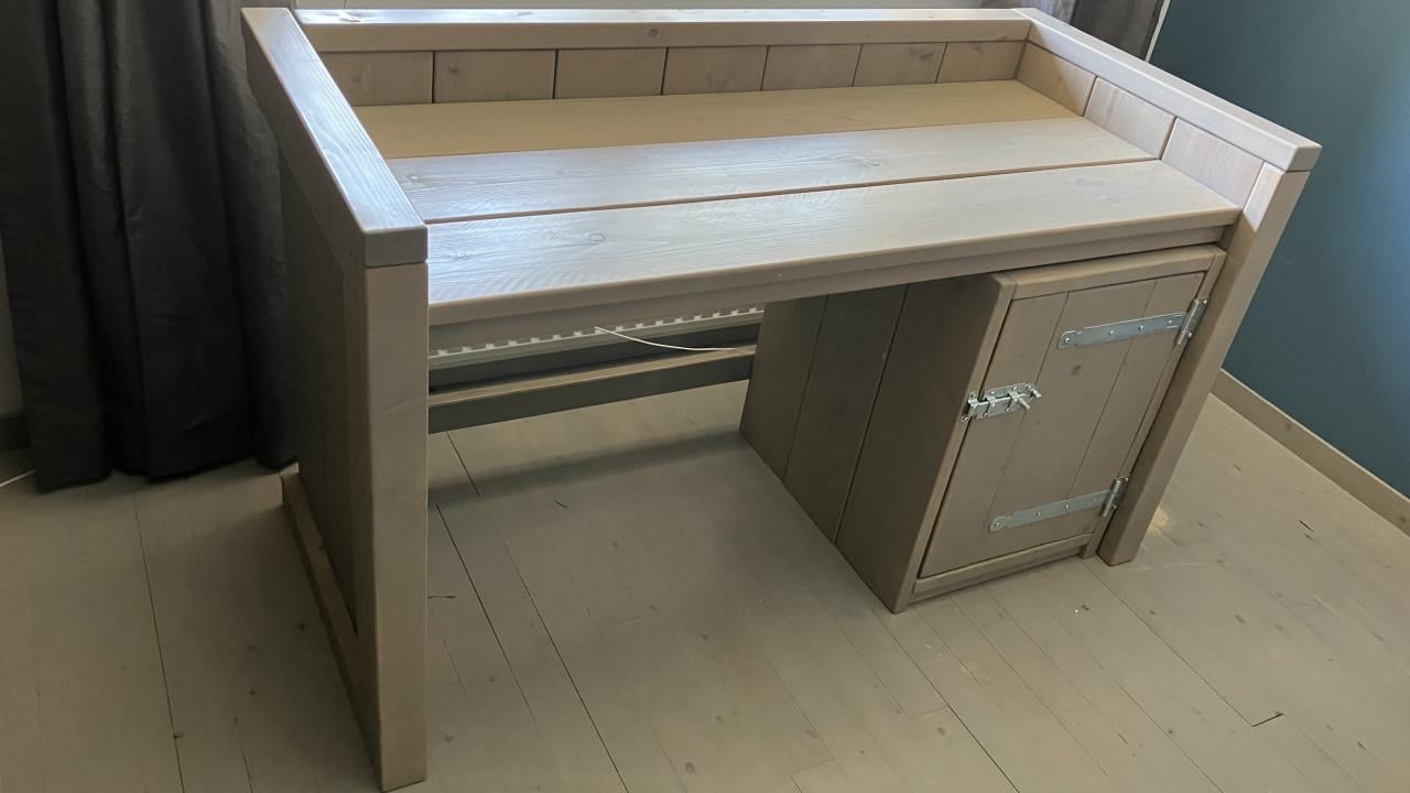 Bureau steigerhout