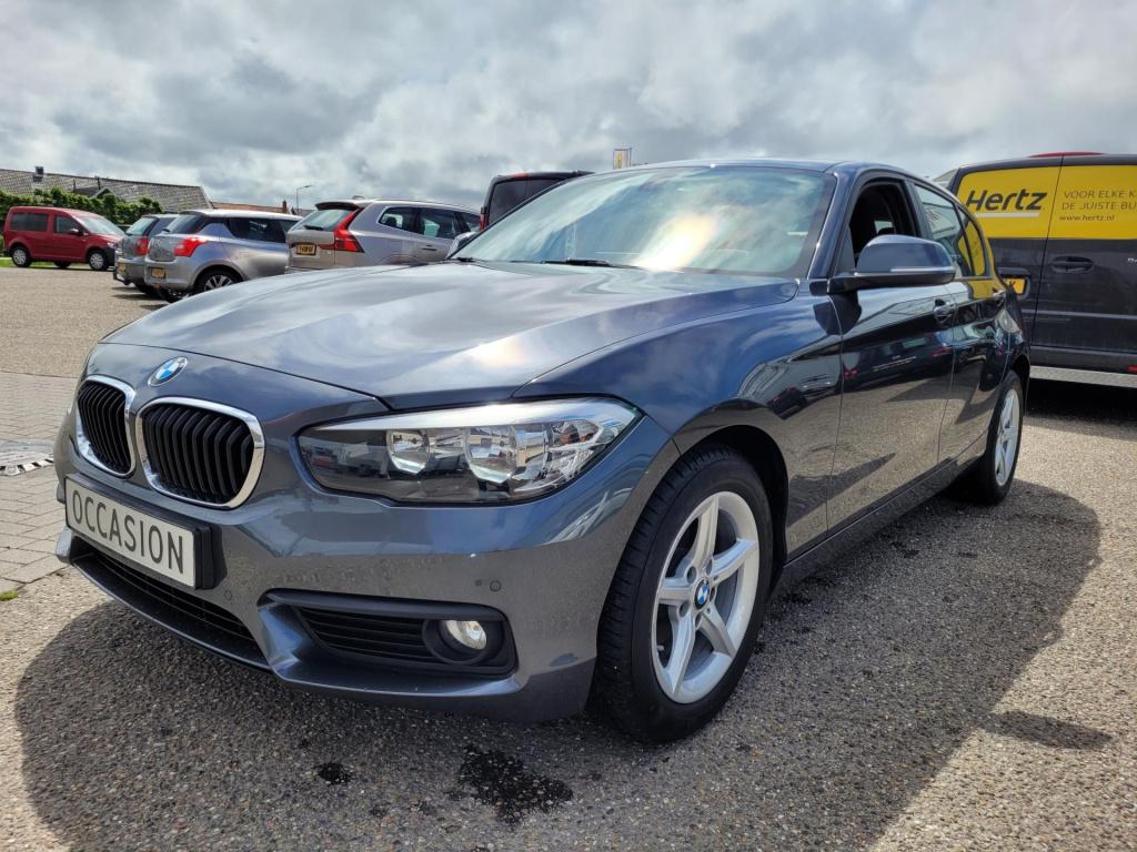 BMW 1 Serie 116i executive advantage . navi climate pdc lm velgen led stoel