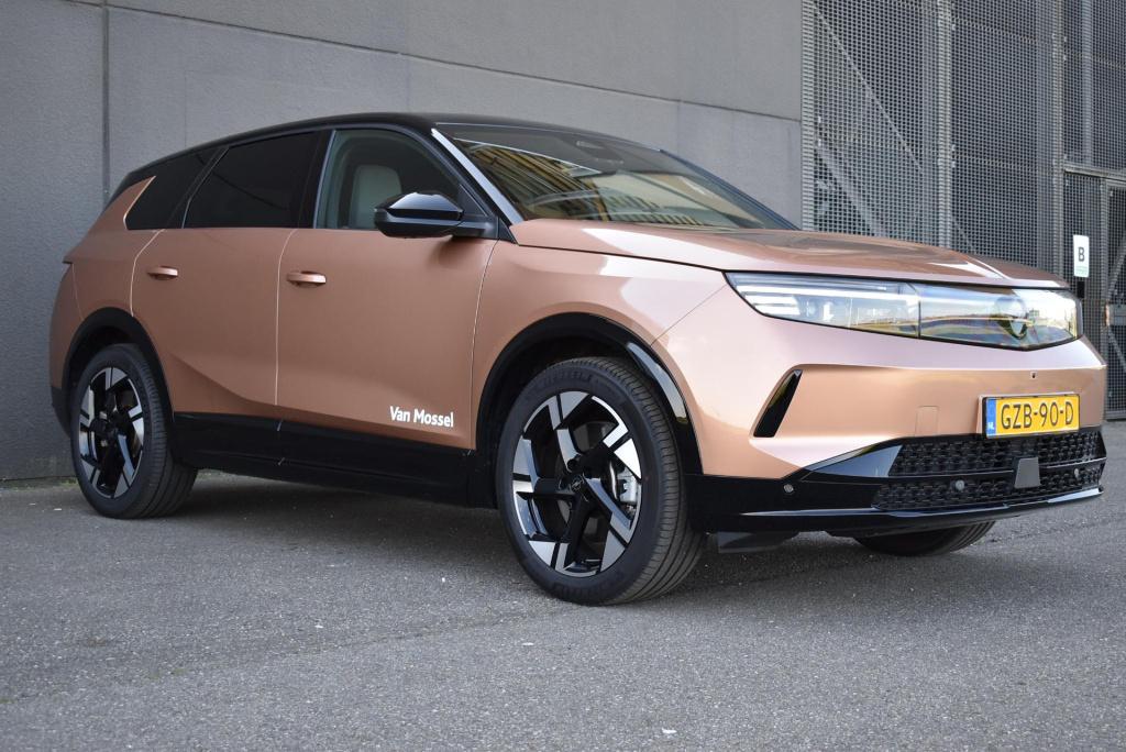 Opel Grandland electric gs 73 kwh demo sale