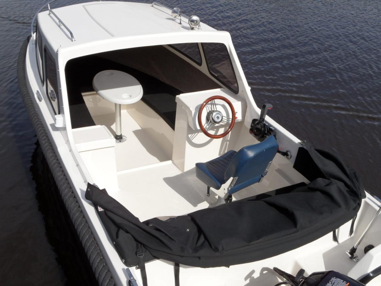 Boot - Verano 520 Cabine (2011)