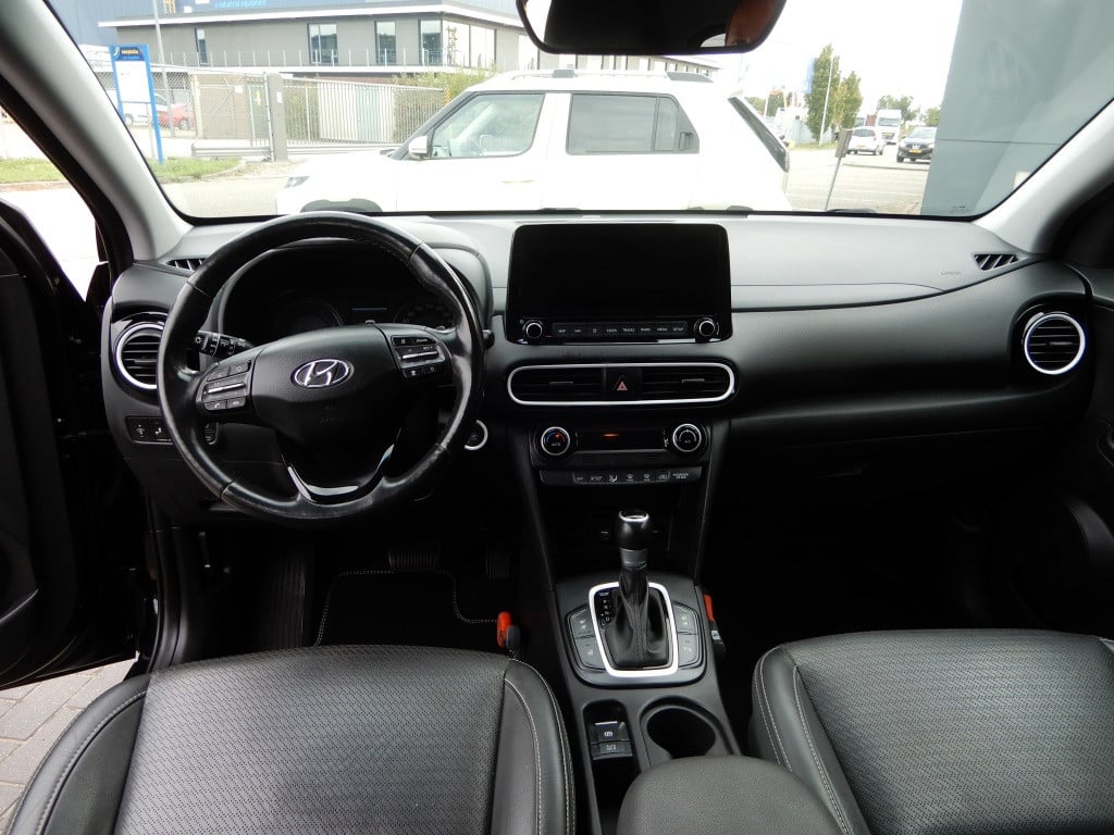 Hyundai Kona 1.6 gdi hev premium | 1e eig. | nl auto | trekhaak