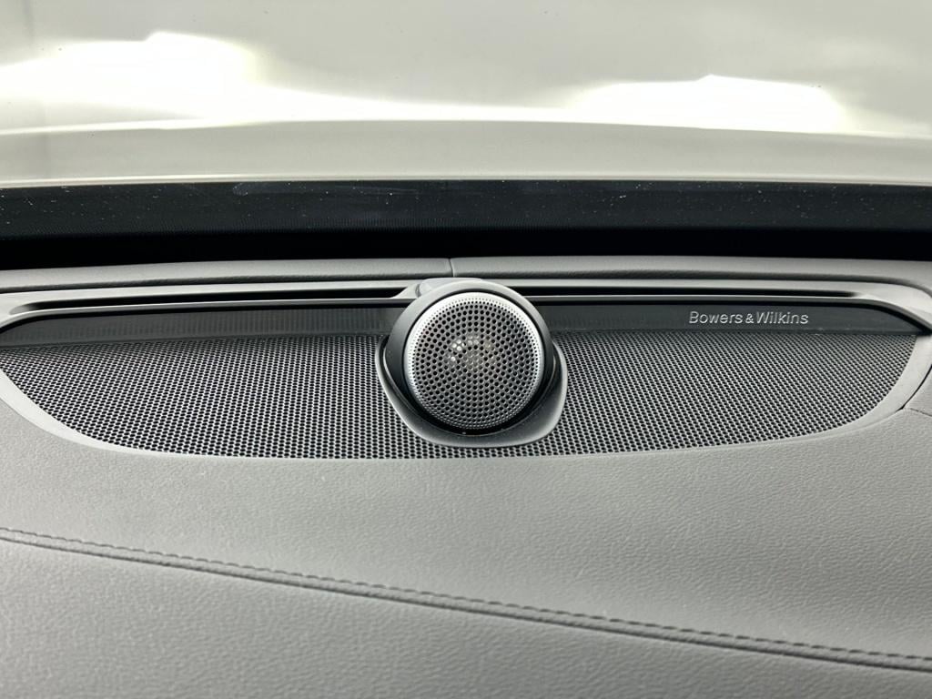 Volvo XC90 t8 390pk r-design | full options !! b&w| luchtvering| trekhaak