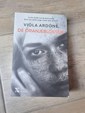 Roman De oranjebloesem van Viola Ardona