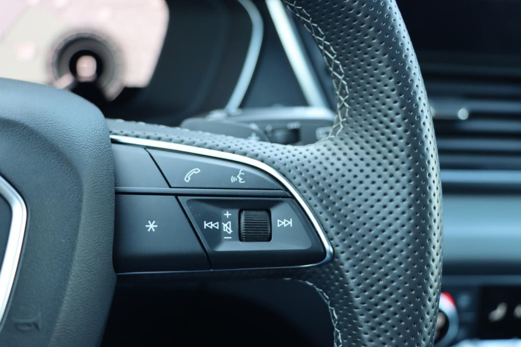 Audi Q5 50 tfsi e s edition 300pk s-tronic | rs stoelen