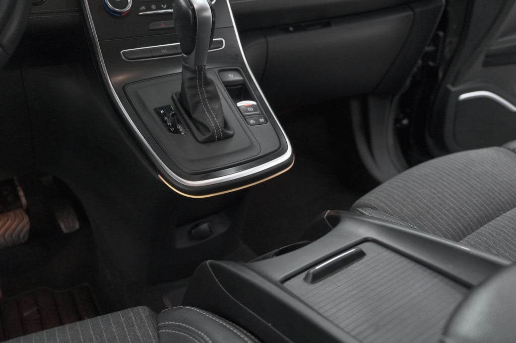 Renault Grand Scenic tce 140 edc limited | 7 zitplaatsen | trekhaak | camer