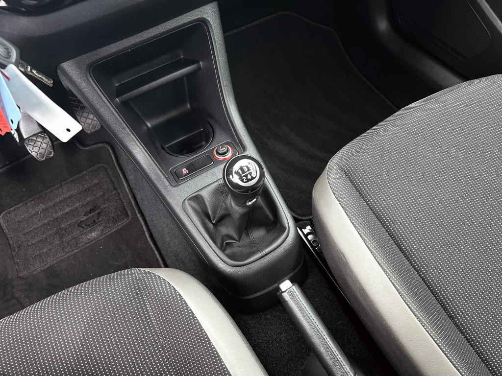 Volkswagen UP! 1.0 high up! bluemotion | 1e eigenaar | trekaak |