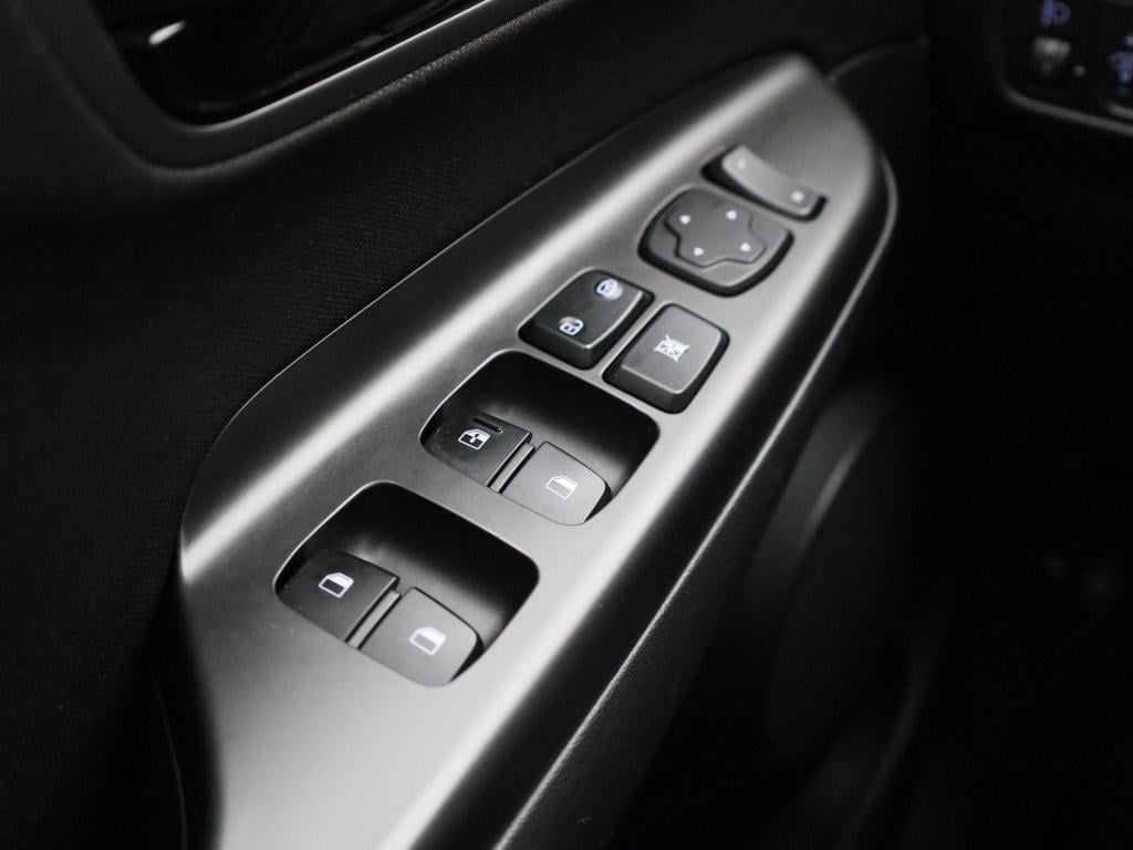 Hyundai Kona 1.6 gdi hev fashion | automaat | navigatie | climate control |