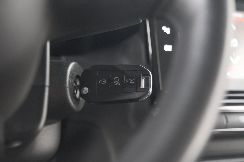Citroen C3 Aircross puretech 130 eat6 c-series | apple carplay | allseason 
