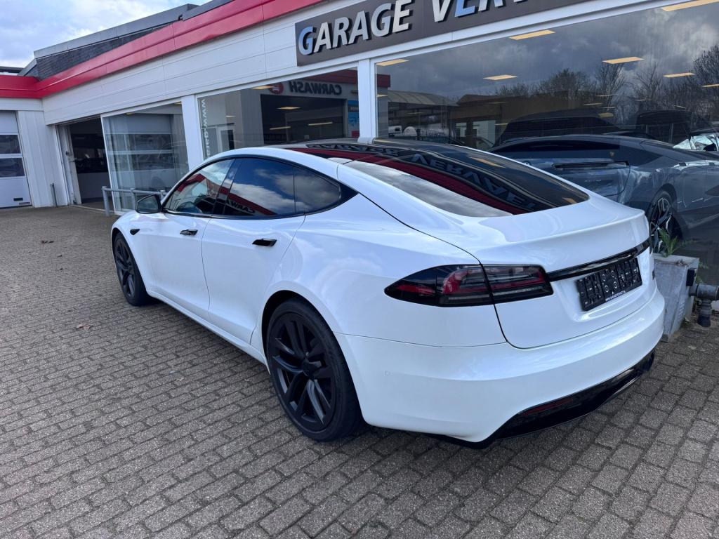 Tesla Model S plaid awd