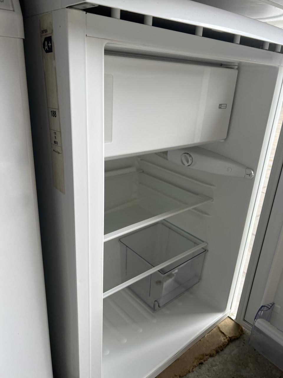 Tafelmodel Koelkast met vriesvak energielabel A+ 85x60 cm.