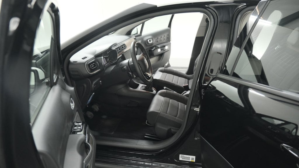 Citroen C3 puretech 82 feel edition | apple carplay | parkeersensoren | nav