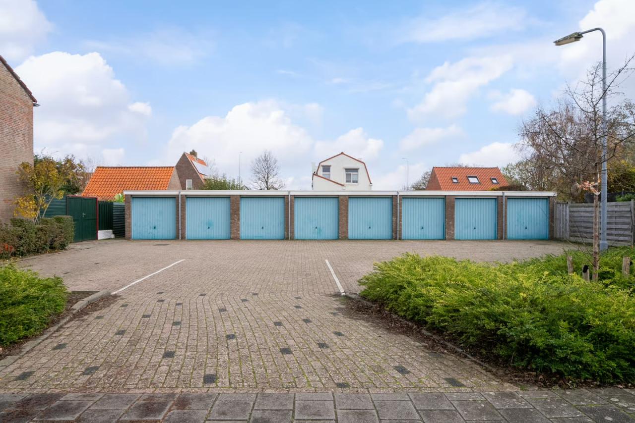 Garagebox te huur, Paauwenburg