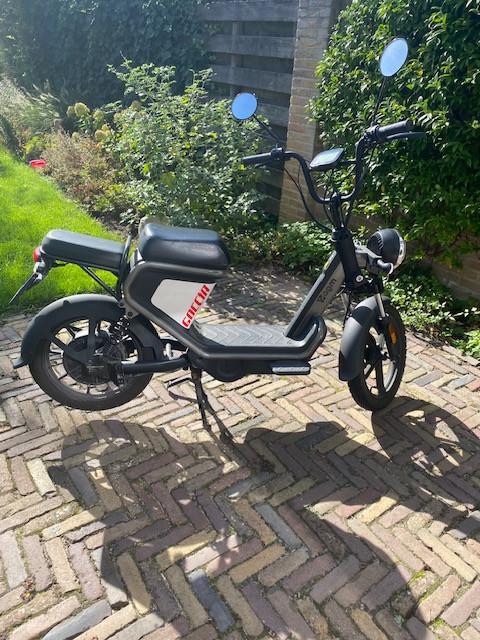 AGM GOCCIA ELEC SCOOTER thuisbezorgd!