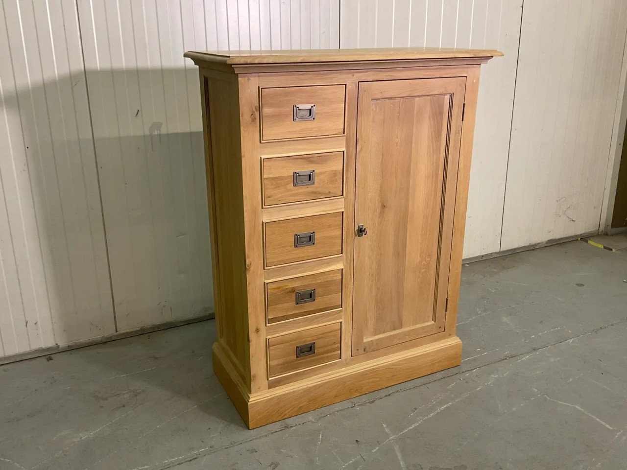 Nieuwe Opbergkast eikenhout 127x100x45