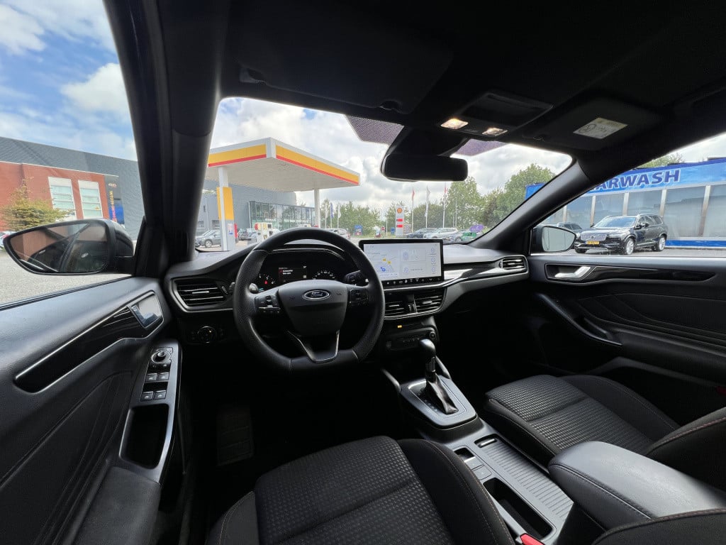 Ford Focus wagon 1.0 ecoboost hybrid st line | winter package | camera | cr