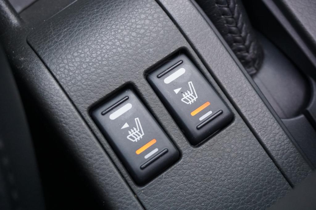 Nissan X-Trail 2.5 sport outdoor airco / navi / cruise / stoelverw. / pano