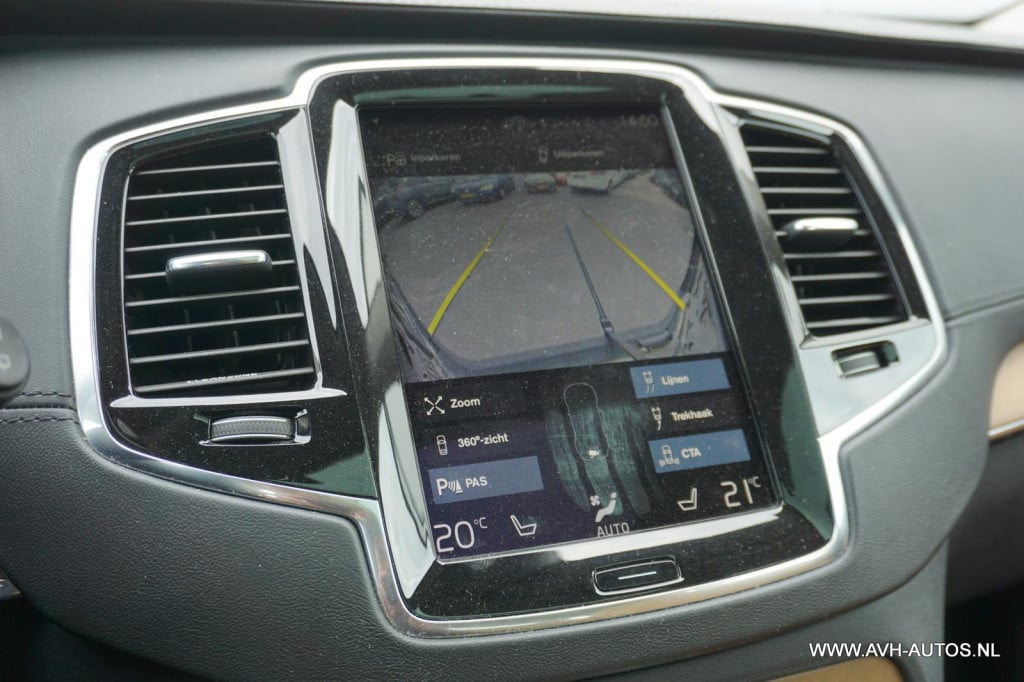Volvo XC90 2.0 t8 twin engine awd momentum