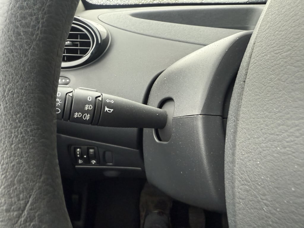 Renault Twingo 1.2 16v airco parisienne 3-drs