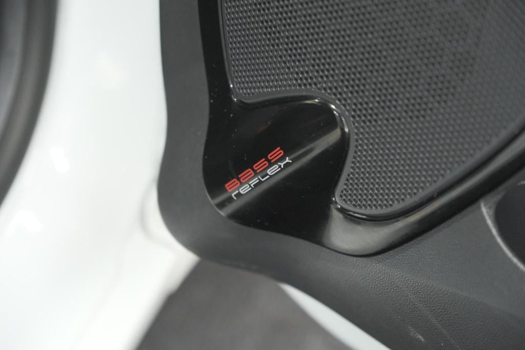 Renault Clio estate tce 90 limited | parkeersensoren | navigatie | airco