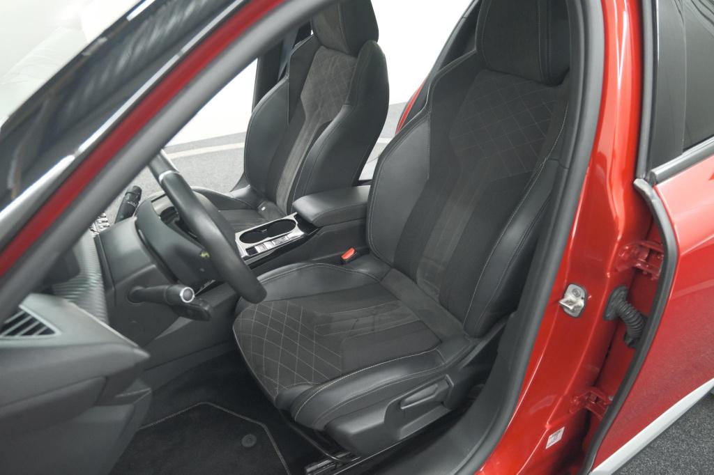 Peugeot 2008 puretech 130 gt pack | panoramadak | camera | adaptieve cruise