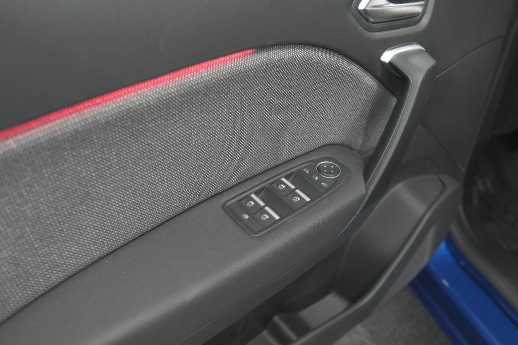 Renault Captur mild hybrid 160 edc techno | nieuw model | camera | navigati