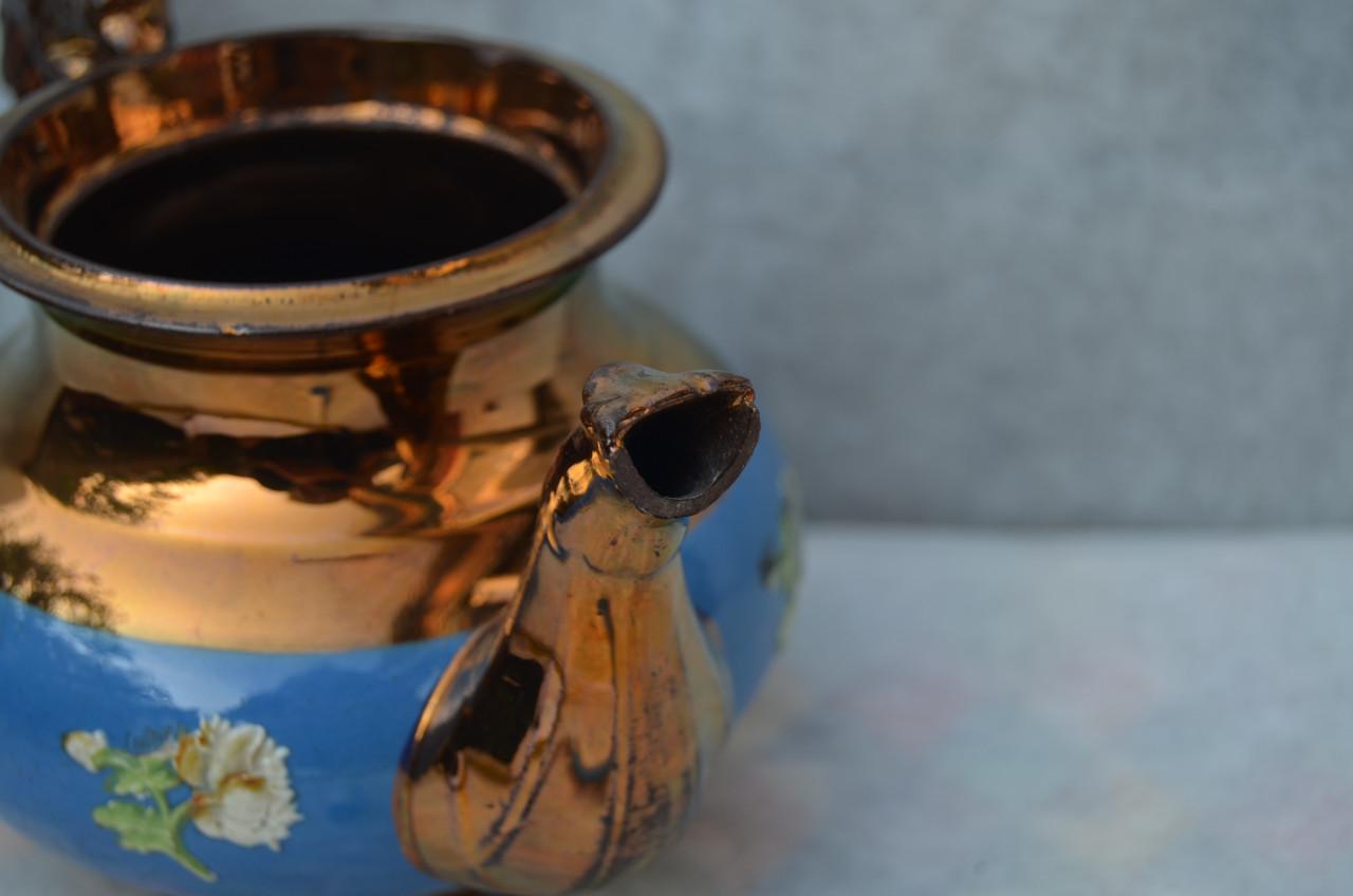 2 Goudsteen kommen Staffordshire ong. 1850 + theepot