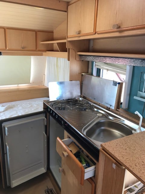 Knaus Südwind Comfortabele caravan stalling t/m mei 2026