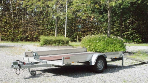 Zelf je auto vervoeren? Huur onze Anssems AMT 1300kg Eco!