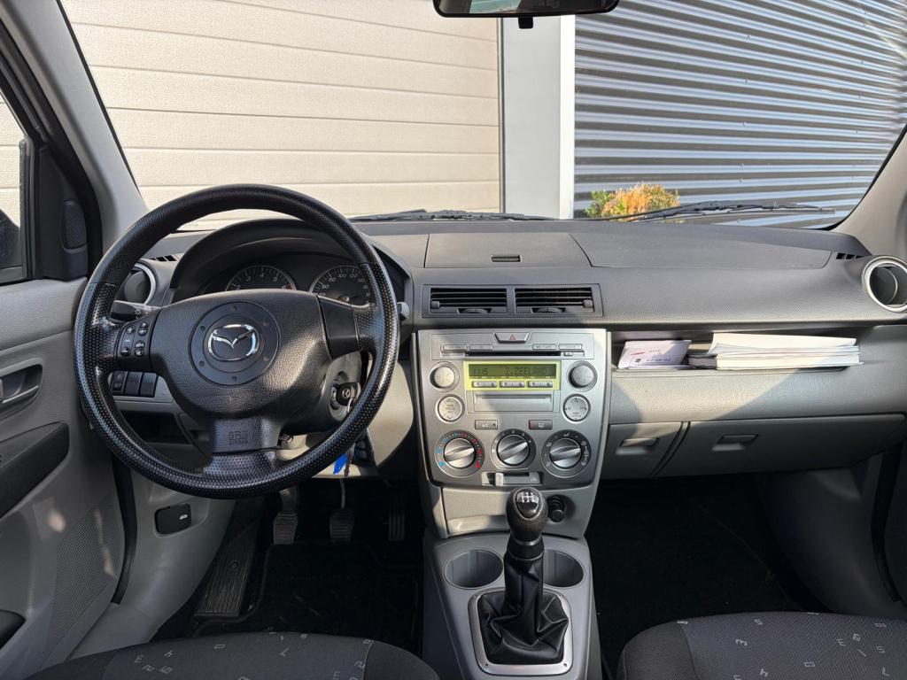 Mazda 2 1.4 touring/106.000 nap/apk/airco/nwe distributie/