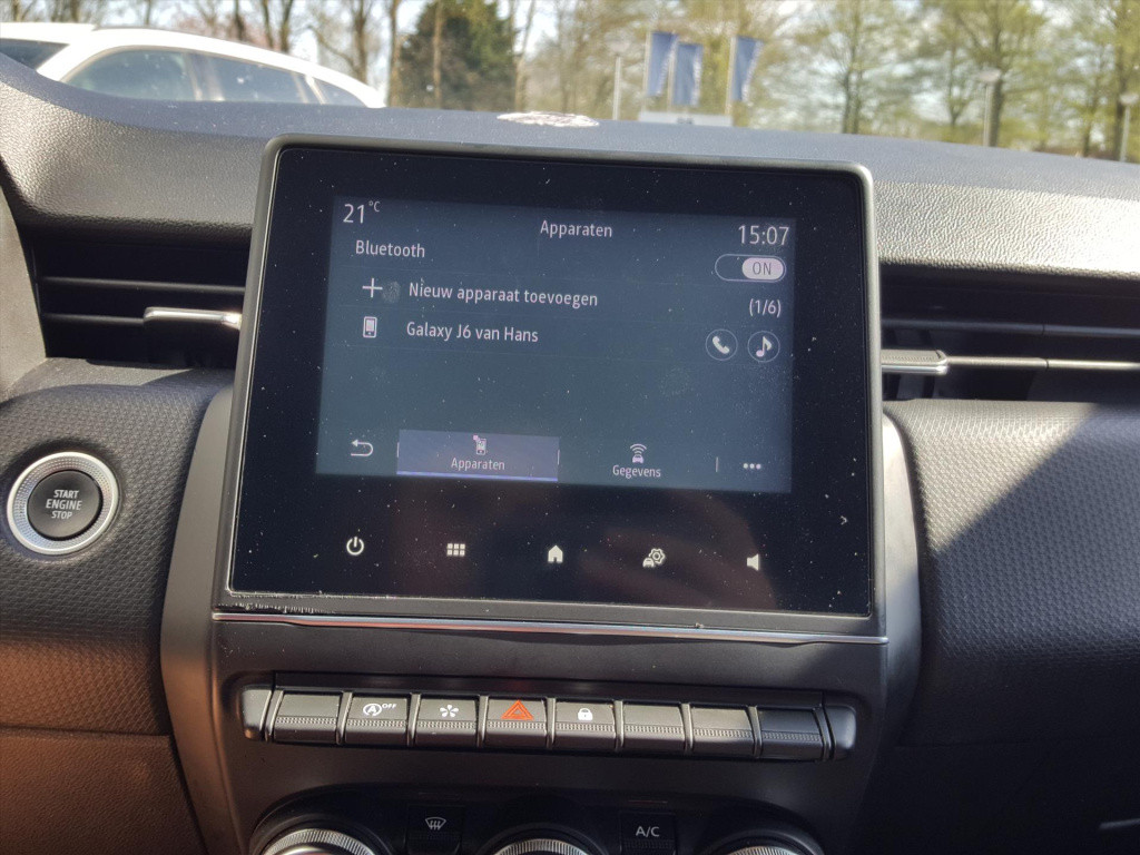 Renault Clio 1.0 tce 90pk intens navigatie | trekhaak | cruise & climate co