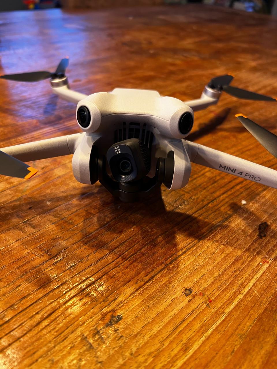 DJI mini 4 pro fly more combo (zo goed als nieuw)