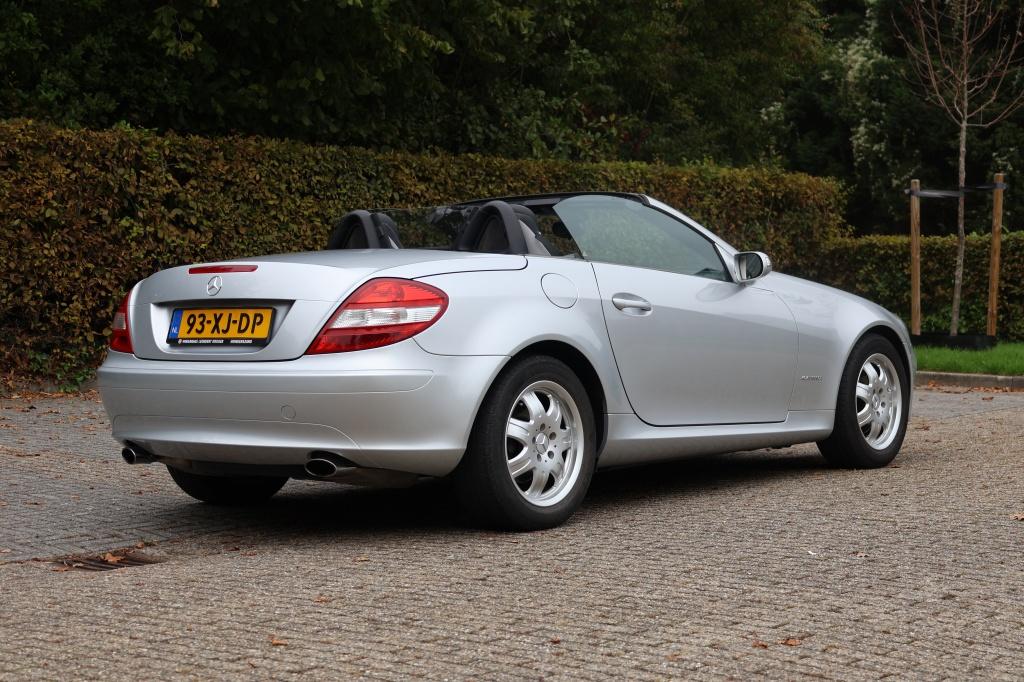 Mercedes-Benz SLK 200 k.