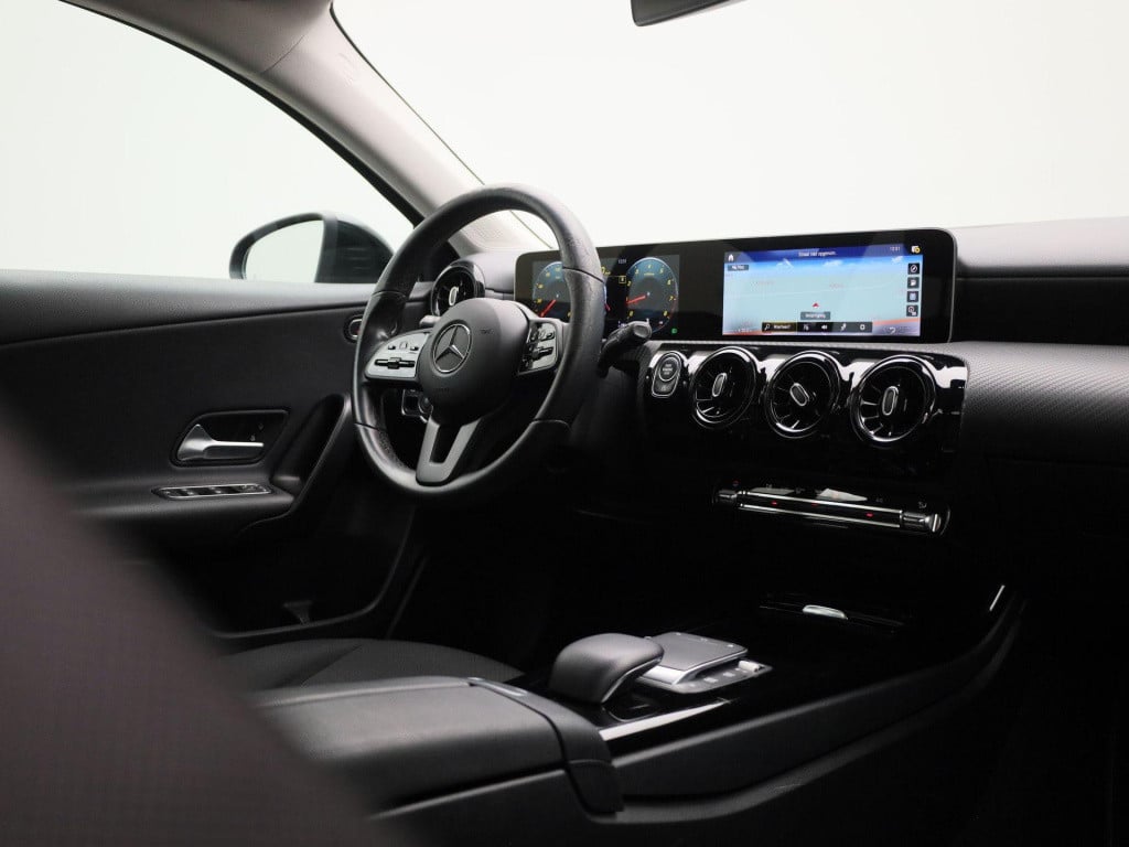 Mercedes-Benz A-Klasse 180 business solution | automaat | virtual cockpit |
