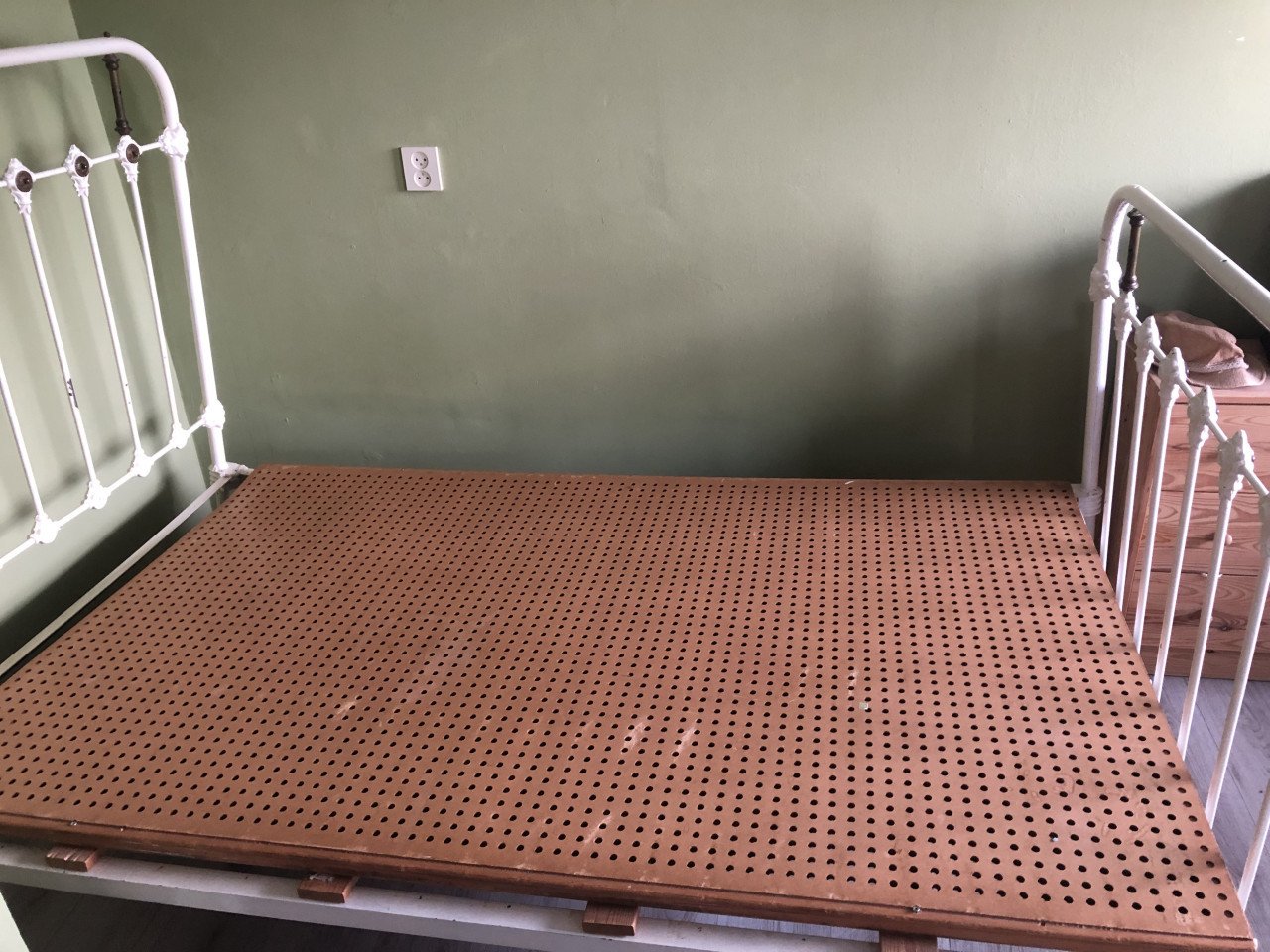 Stalen bedframe