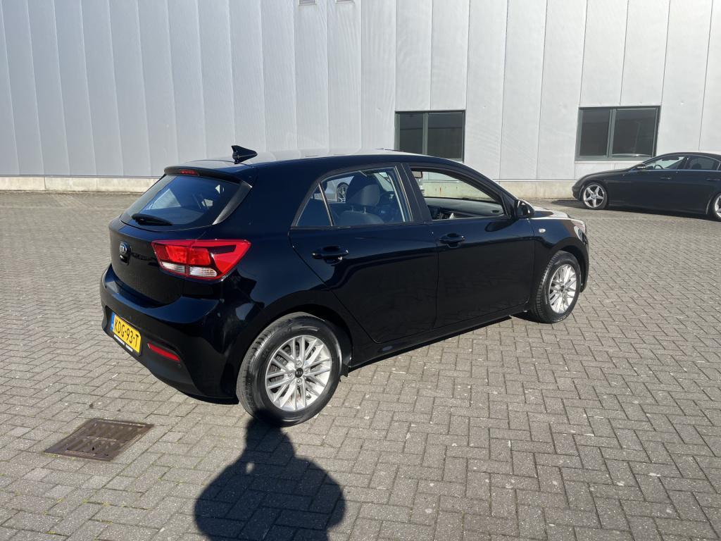 Kia Rio 1.2 cvvt economyline 17 dkm navi lmv pdc