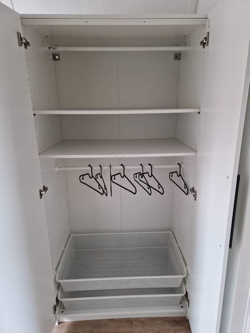 Kledingkast wit