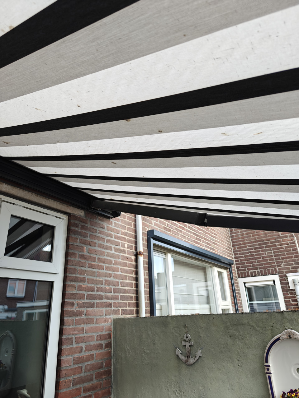 Somfy zonwering (kan bezorgd worden!)