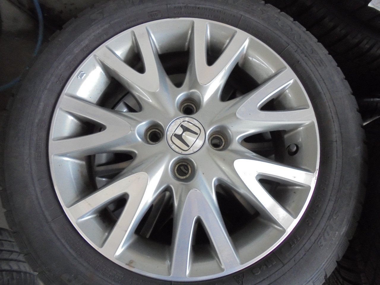 Set Lichtmetalen velgen met winter banden voor Honda Insight