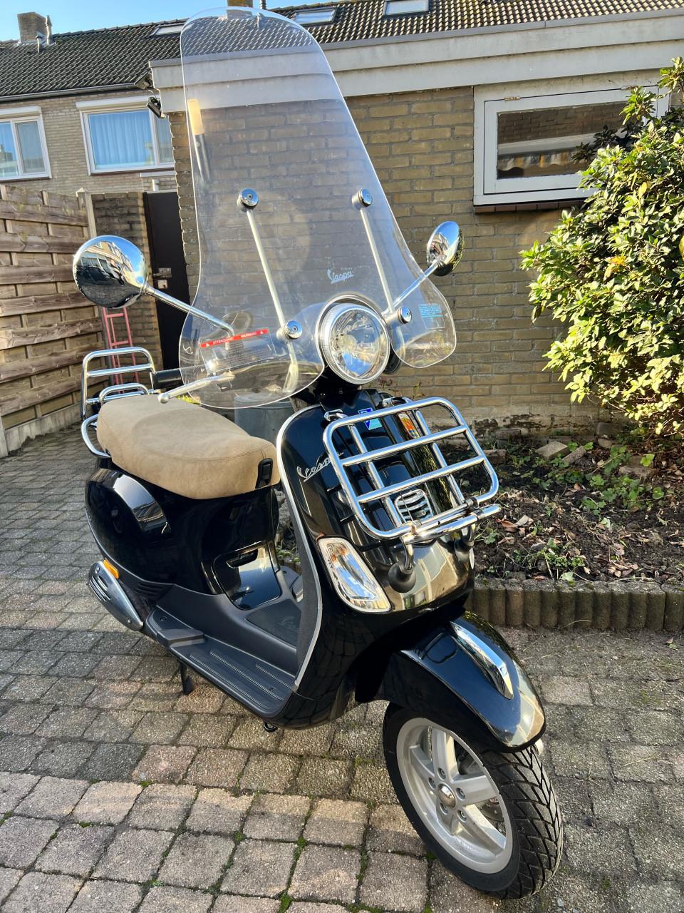 Vespa LX50