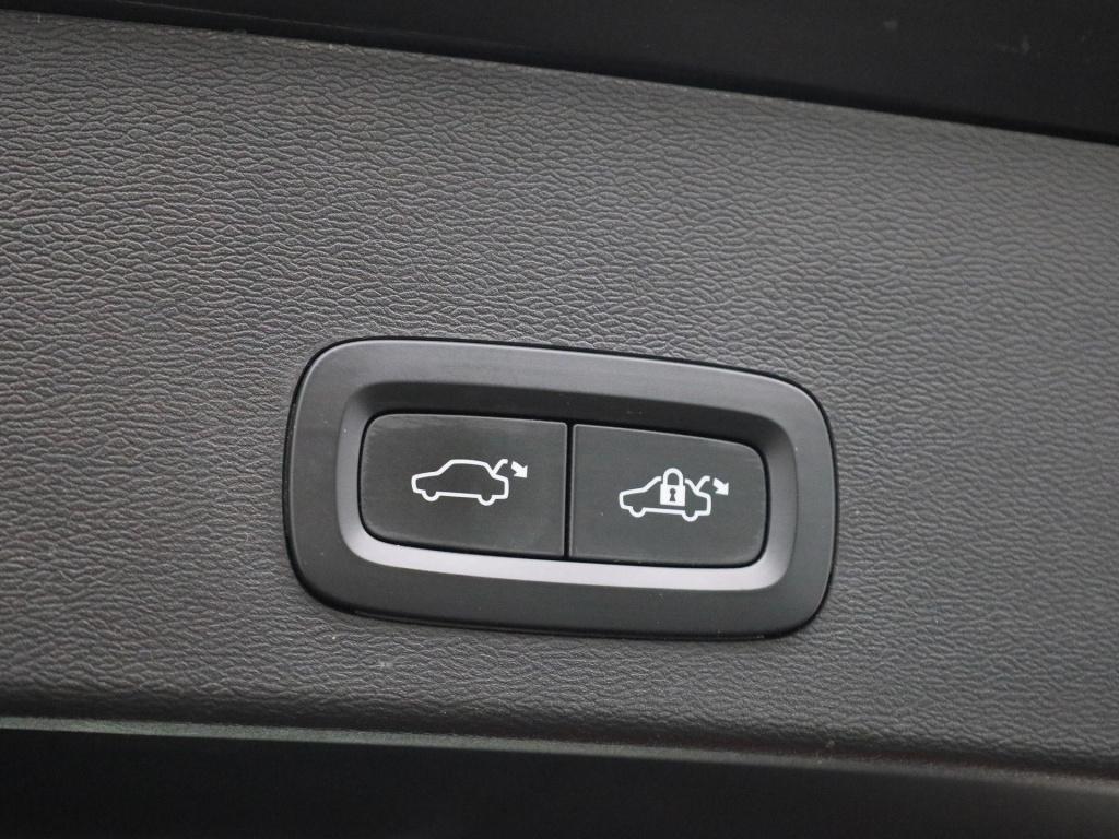 Volvo XC40 1.5 t4 recharge inscription | automaat | panoramadak | apple car