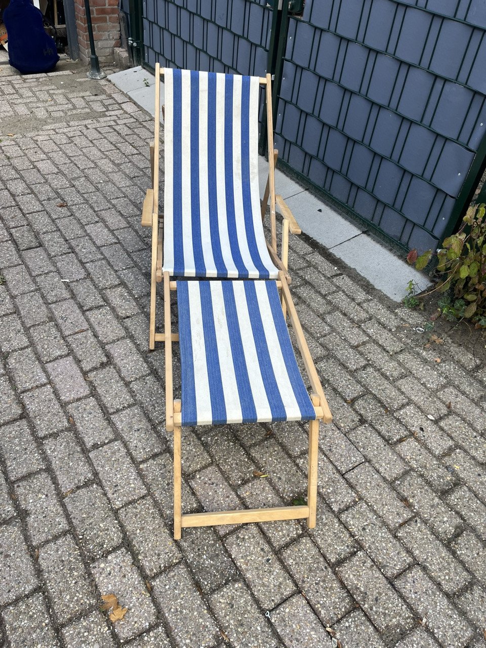 Strandstoel met armleuning en voetensteun